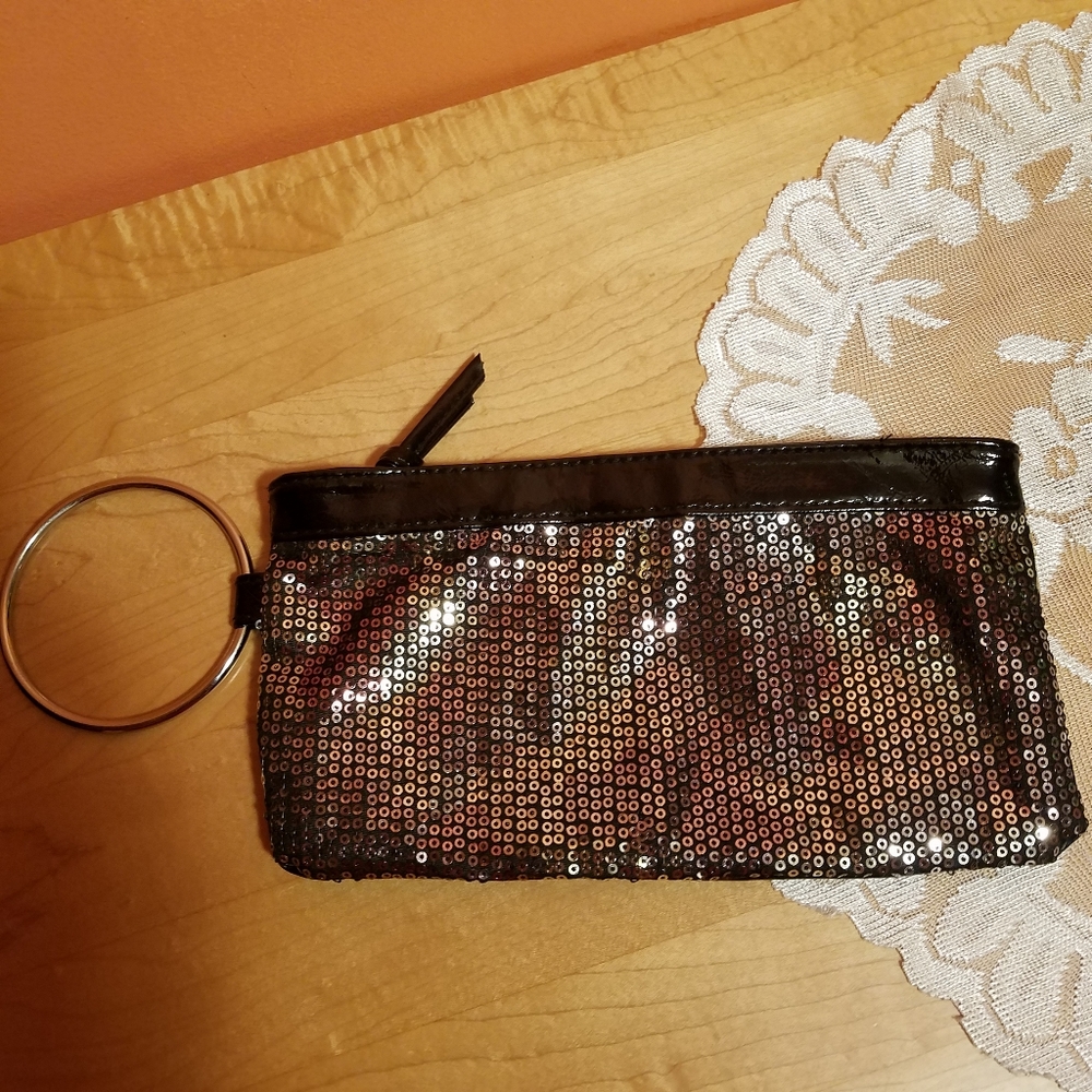 Clutch wallet